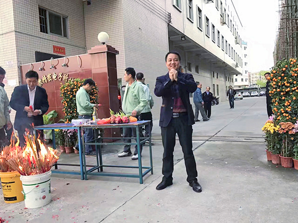 金彩精密专业冲压厂1 (2)